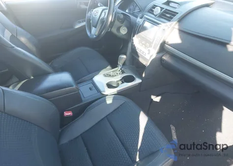 2013 Toyota Camry Se z USA, uszkodzony, nr VIN 4T1BF1FK6DU692040